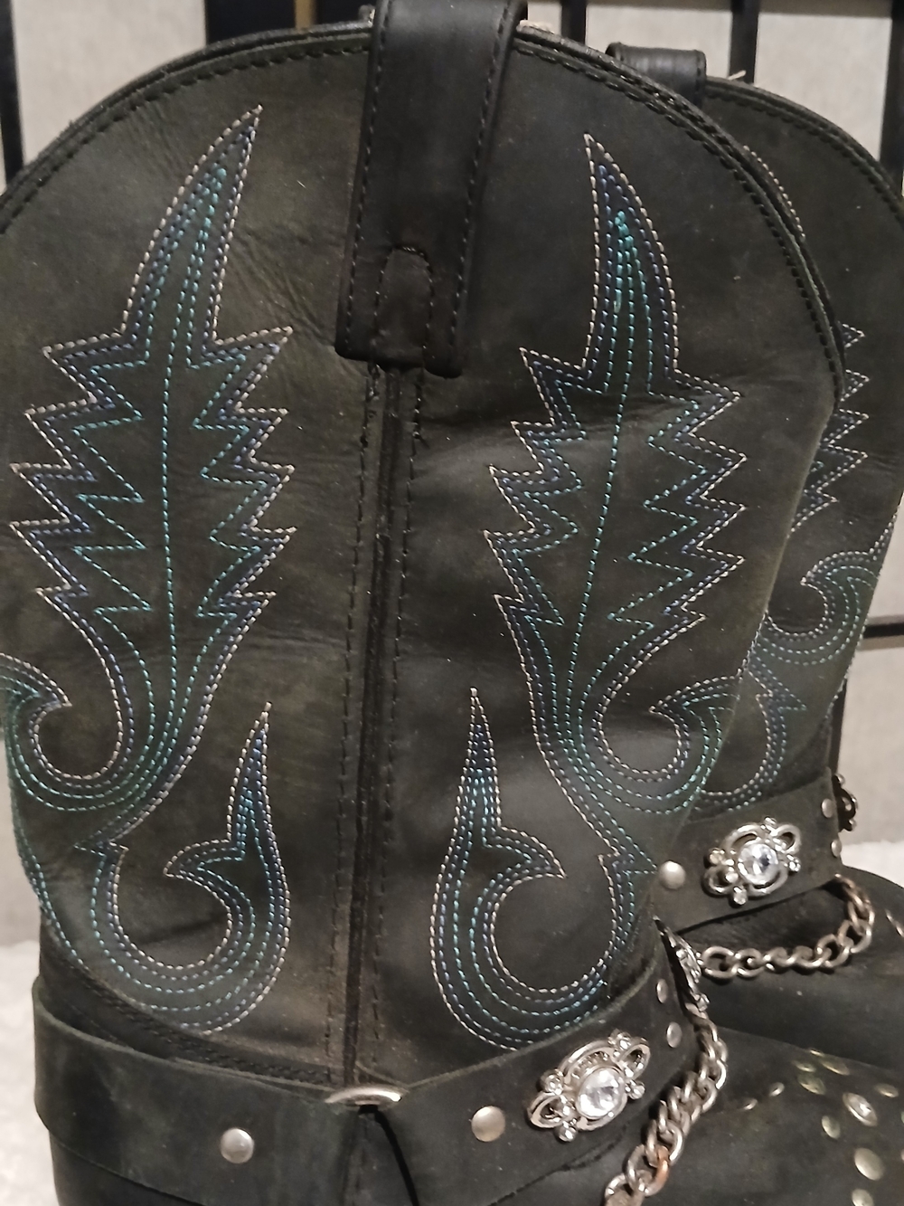 Black Studded Western Heeled Boots with Chain Accent - Picture 6 of 11